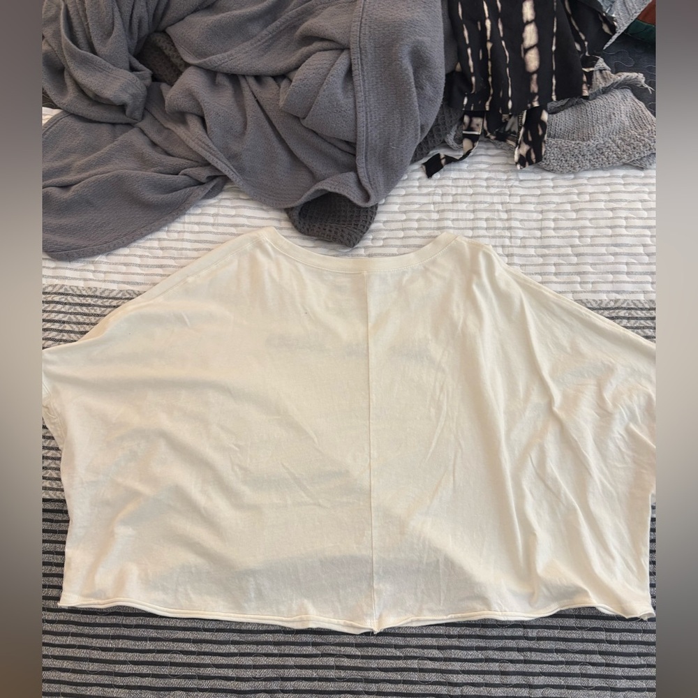 White 'Ride the Waves' T-Shirt - Picture 4 of 4